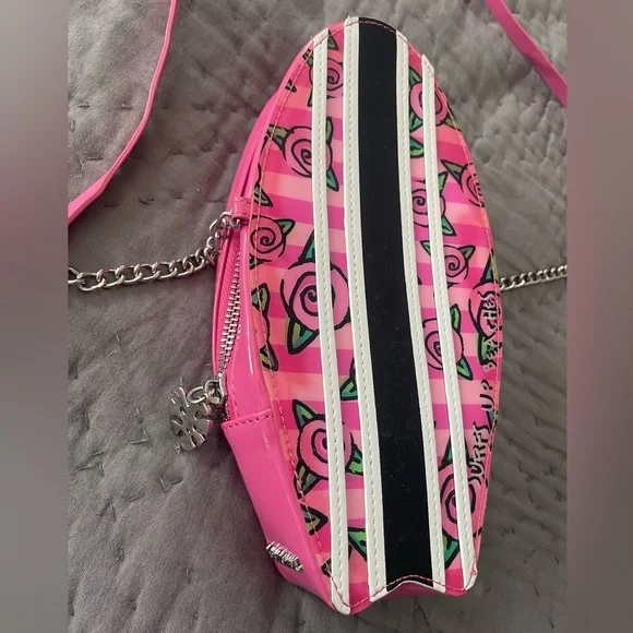 Betsey Johnson Surfs Up Pink Surfboard Crossbody Bag Zippered Silver Tropical - Picture 3 of 9